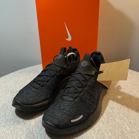 Nike Free Run Flyknit Next Nature Triple Black Men's Shoe Size 12 FB1276-001 - Picture 9 of 11